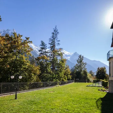 Sleeps 6 * Chamonix