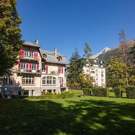 Sleeps 6