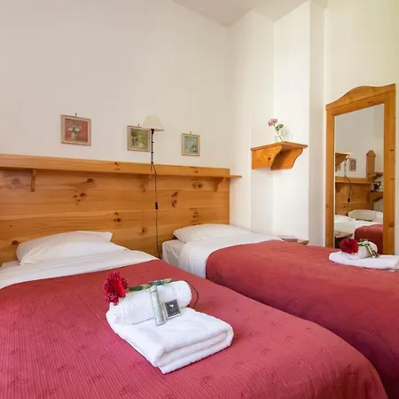 Sleeps 6 * Chamonix
